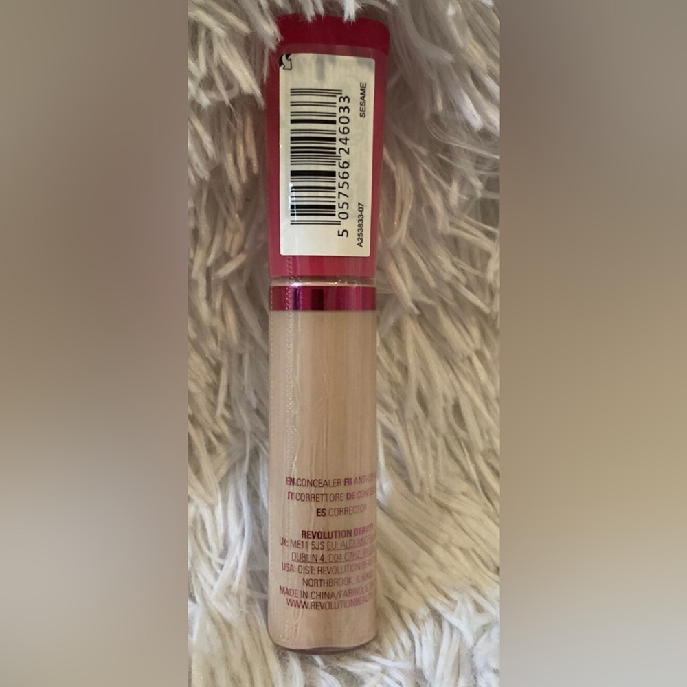 Revolution Heart Concealer